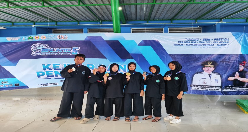 HARUMKAN NAMA MADRASAH DI TINGKAT NASIONAL: SISWA MTS TERPADU AR ROIHAN RAIH 6 MEDALI DI IPSI MALANG CHAMPIONSHIP 5