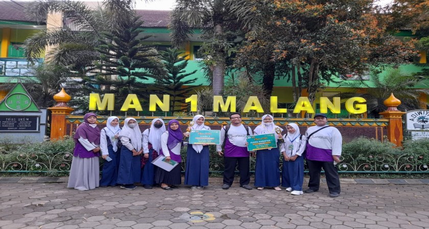 DUA SISWI AR-ROIHAN RAIH PRESTASI DI KITFESS MAN 1 MALANG