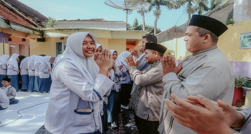 Halalbihalal Awali Pembelajaran, MTs Terpadu Ar Roihan Lawang  Tanamkan Nilai Saling Memaafkan