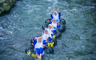 Mancakrida MTs Terpadu Ar Roihan Lawang di Sumber Maron, Belajar dalam Arus Kebersamaan