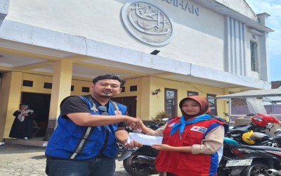 Aksi Nyata Siswa MTs Terpadu Ar Roihan Lawang dalam Penggalangan Dana  untuk Korban Banjir Aceh, Sumbar, dan Sumut