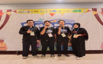 Dua Siswa MTs Terpadu Ar-Roihan Lawang Raih Honorable Mention Medal dalam Kompetisi Riset dan Inovasi Siswa Indonesia 2025